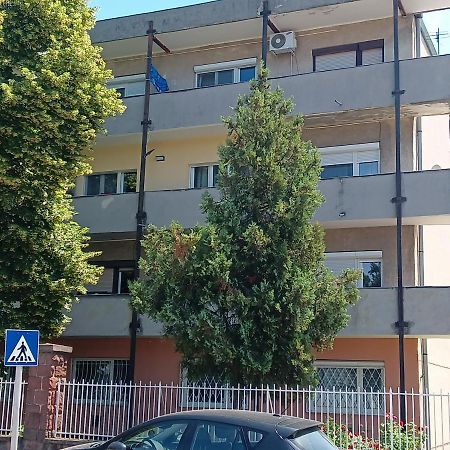 Апартаменти David Apartman Шіофок Екстер'єр фото