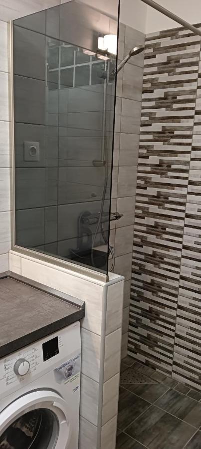 Апартаменти David Apartman Шіофок Екстер'єр фото